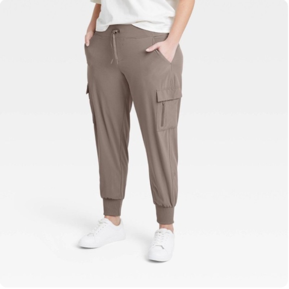 Women's Stretch Woven Tapered Cargo Pants - All in Motion™ Dark Brown XXL NWT 3 - Picture 3 of 7